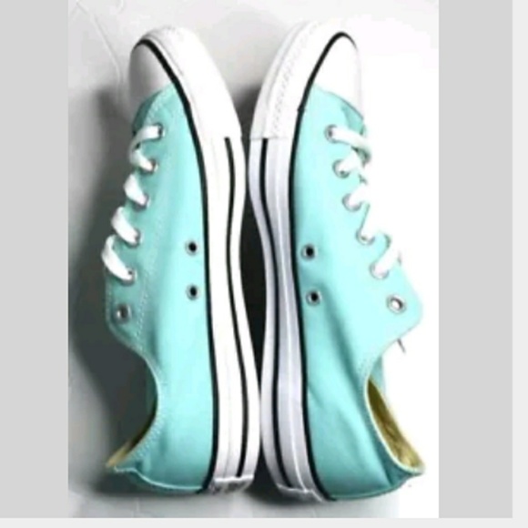 Converse Mint Green New with defects. - Picture 5 of 8
